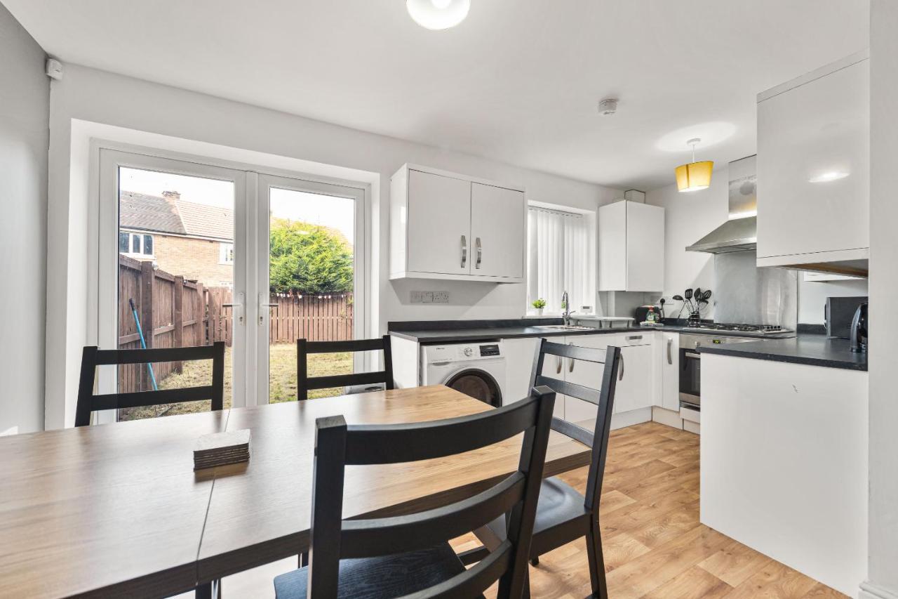 Villa Exclusive House For Contractors And Families Bradford  Exterior foto